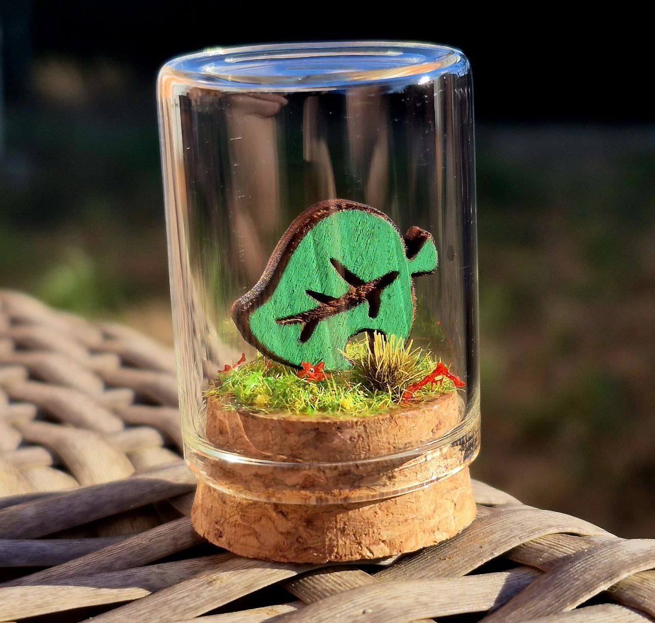 Mini terrarium Feuille Animal Crossing sous cloche